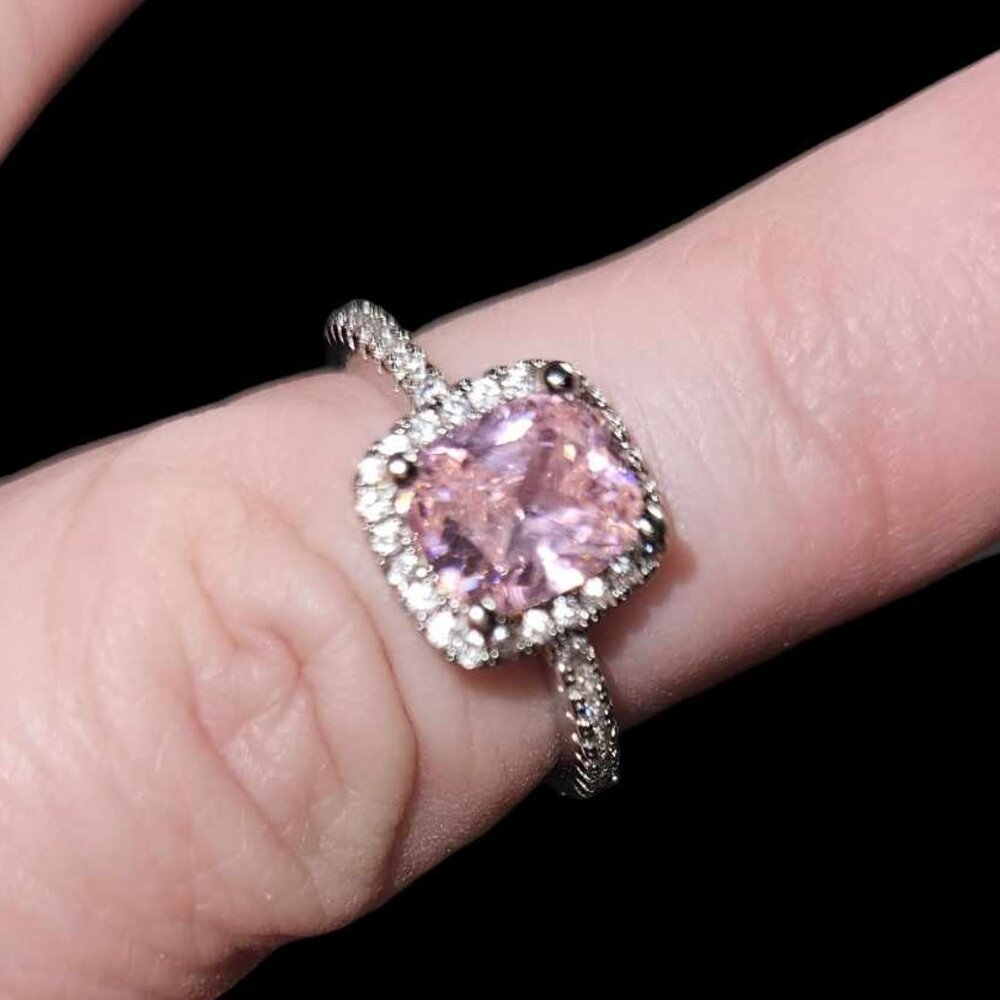 ✨ Elegant Sterling Silver Pink Cushion-Cut Halo Ring ✨ - Picture 2 of 7